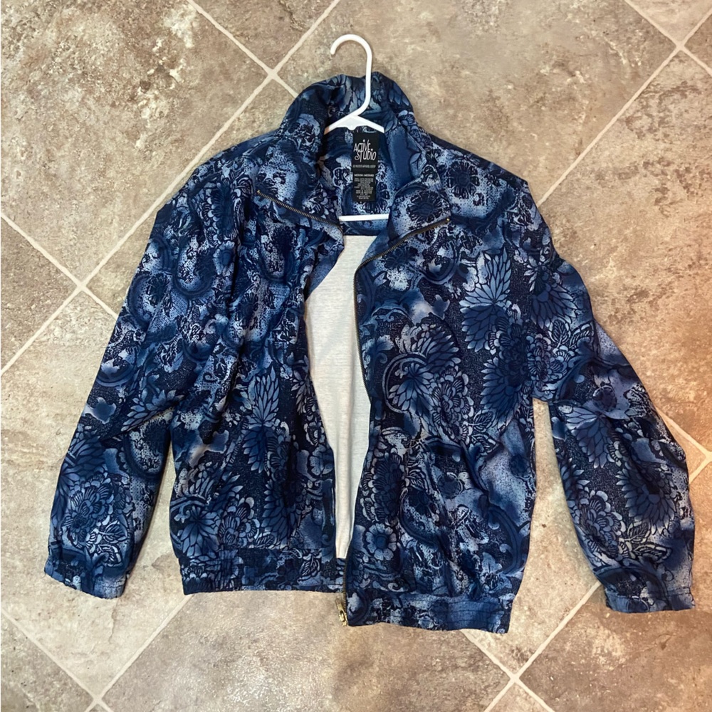 COPY - Vintage Active Studio Windbreaker